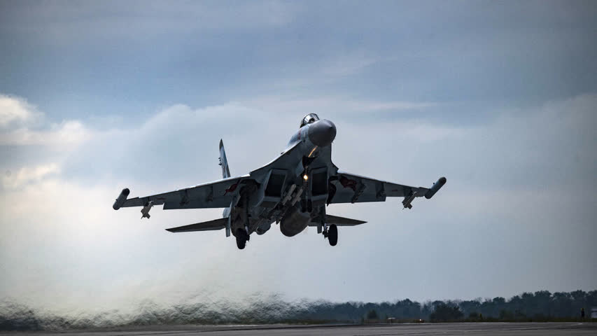 Фото - Су-35С перехватили самолеты «противника» на учениях
